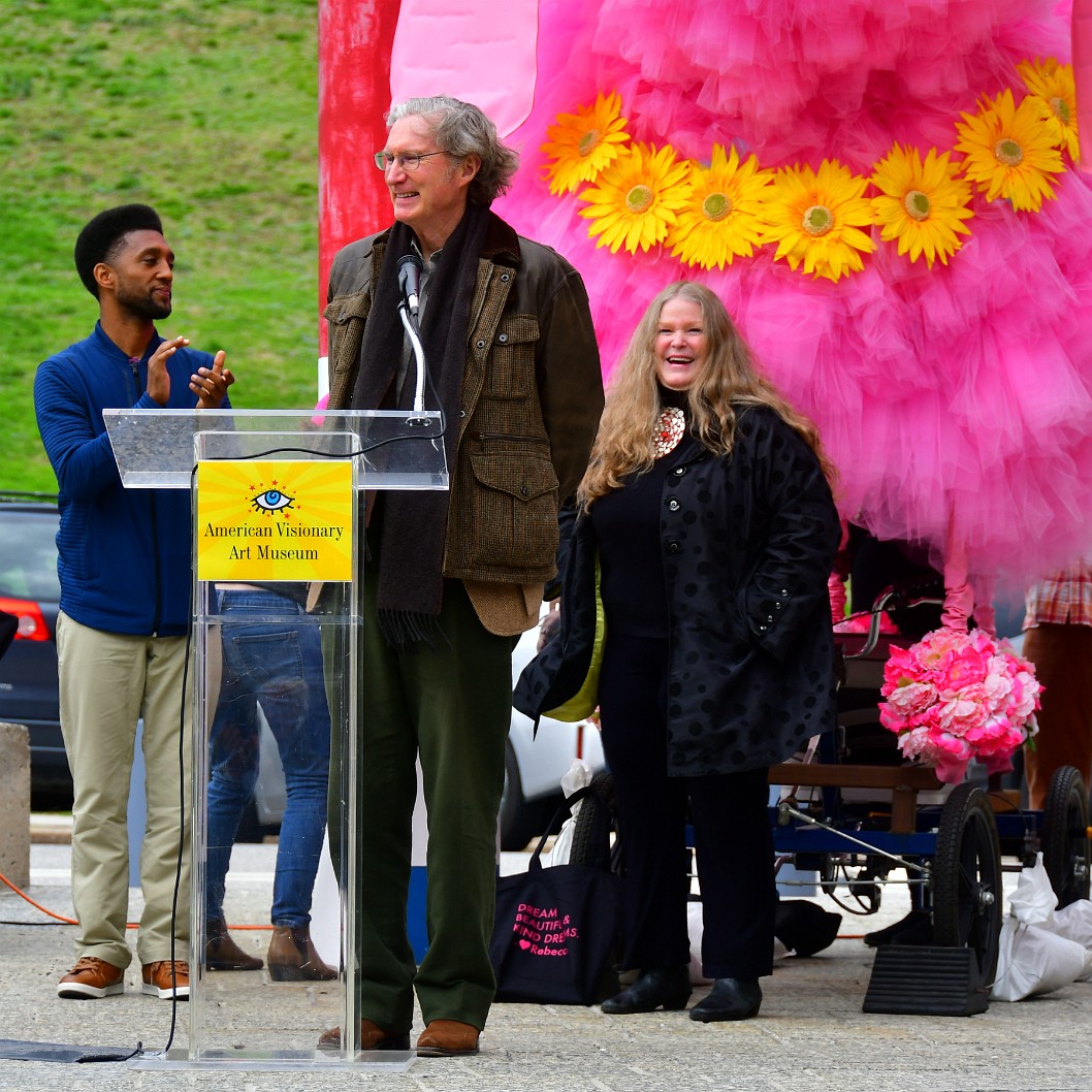 Baltimore Mayor Brandon Scott Claps