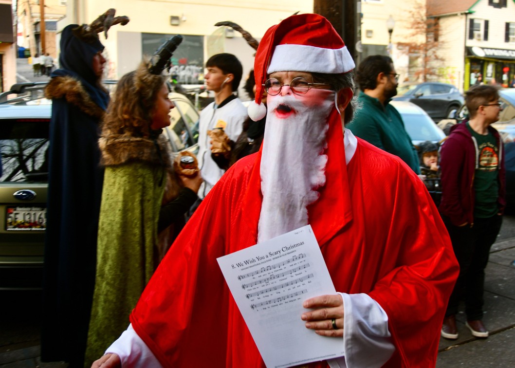 Saint Nick Ready to Sing