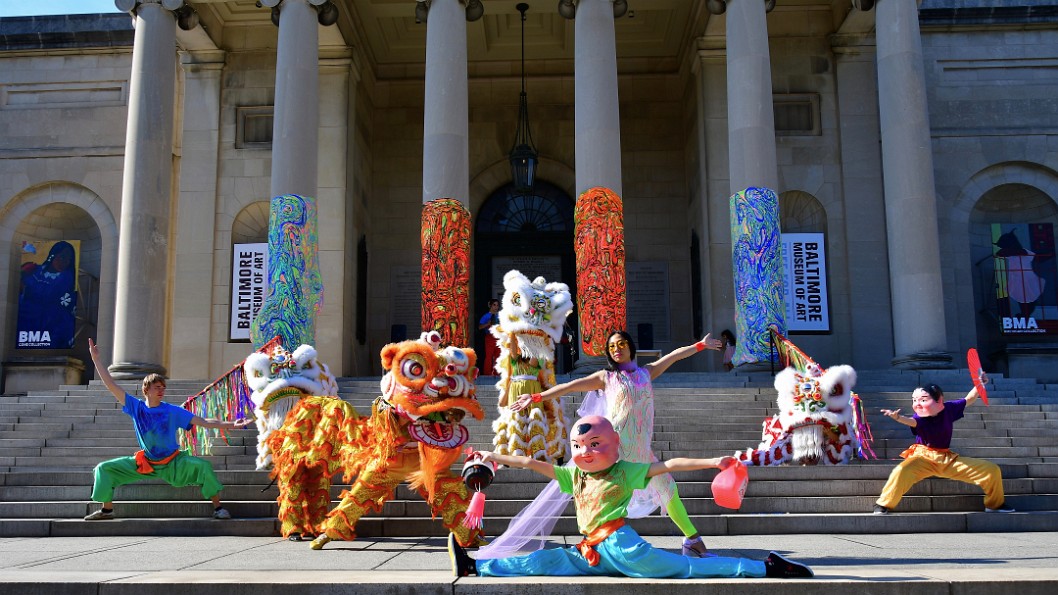 Phaan Posing With the Lions