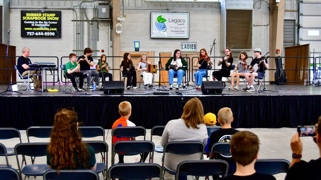 Kids of the Irish Music School Playing Amazing Tunes