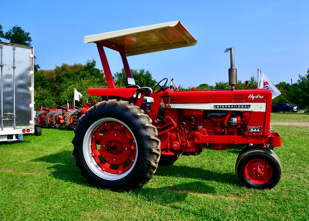 International Farmall 544 Hydro