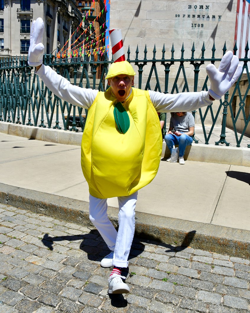 Lemon Stick Cosplayer Spreading Joy