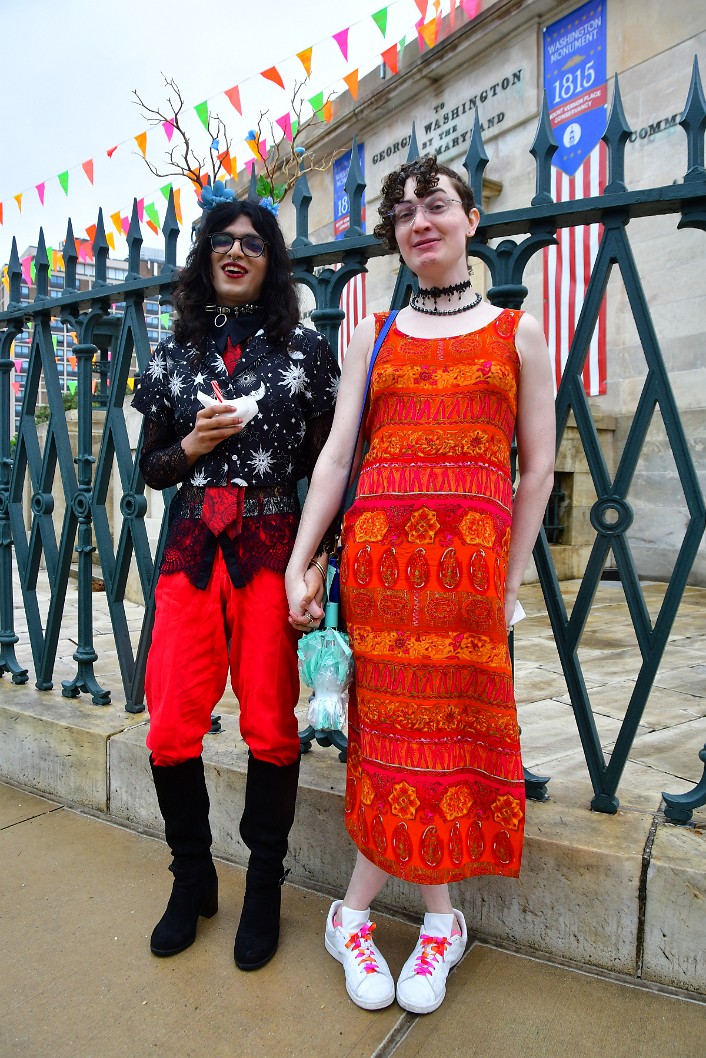 Wonderful Couple With Hands Held and Lemon Sticks 3