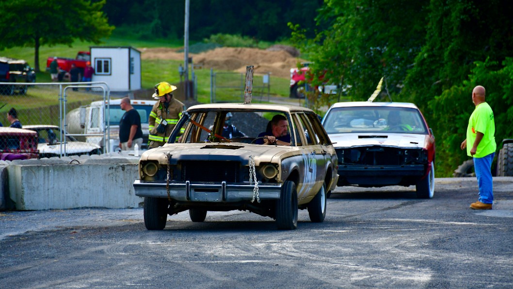 Station Wagon Rolling In