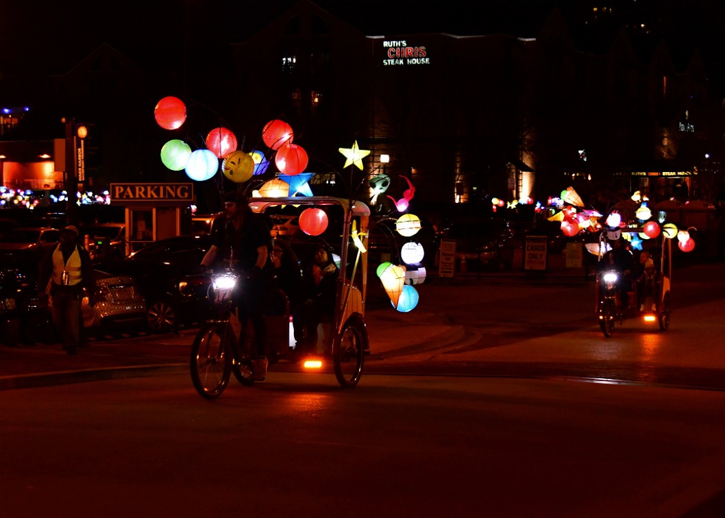 Fireflies by Cai Guo-Qiang Ferrying Folks on a Fine Night