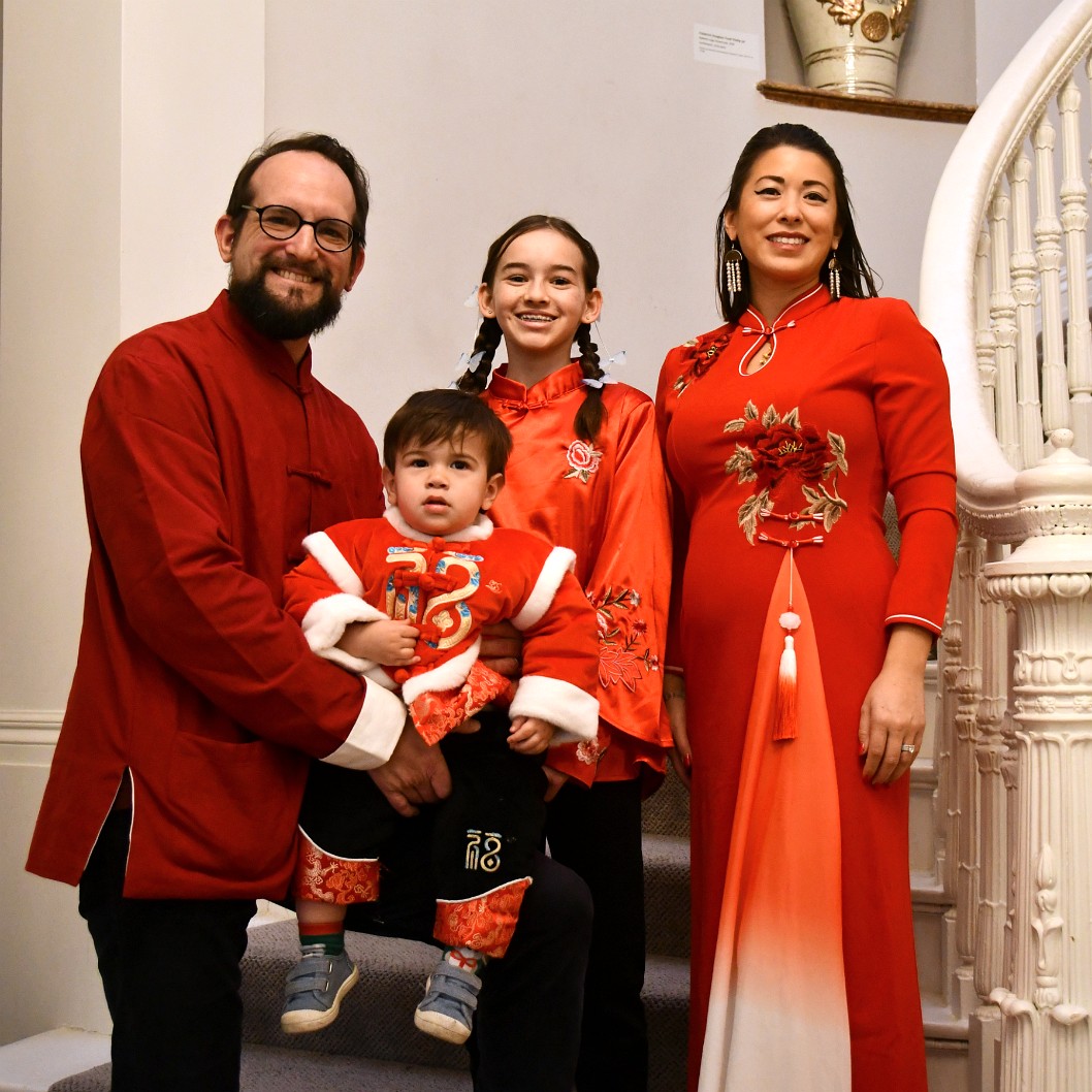 Smiling Family in Red (4x4) 3